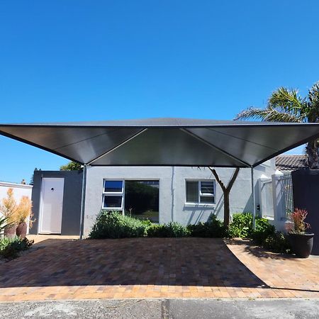 Mossel 11 Studio Bloubergstrand Exterior photo